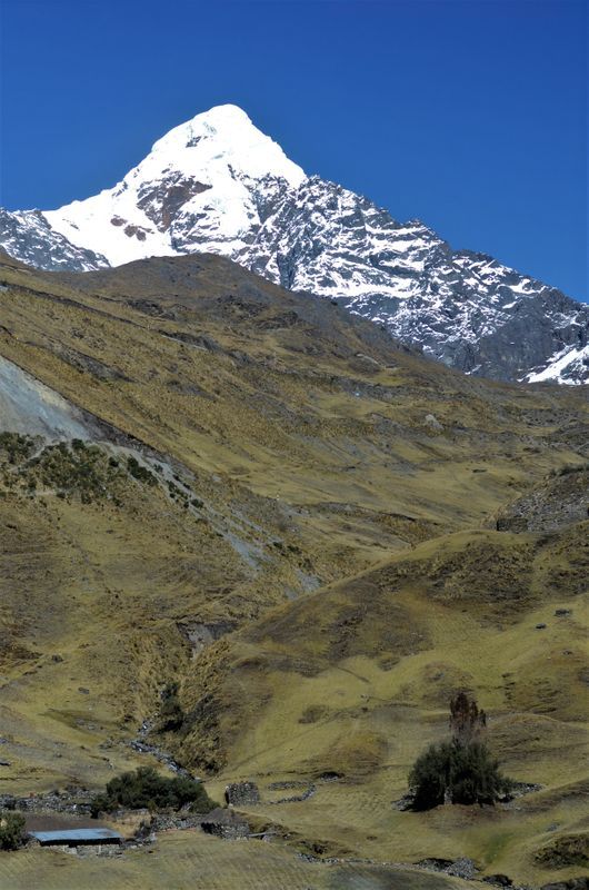 Peru - Treking na Machu Picchu, folklorna prestolnica Puno in jezero Titicaca (2.del)