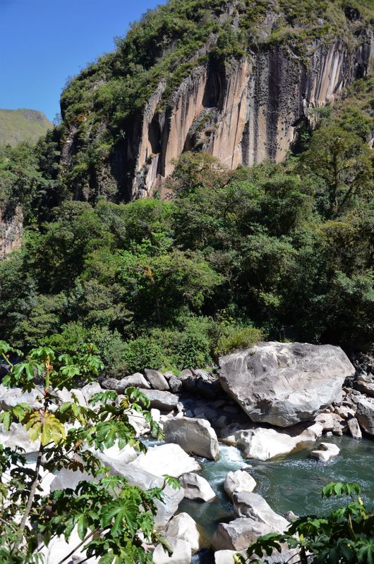 Peru - Treking na Machu Picchu, folklorna prestolnica Puno in jezero Titicaca (2.del)